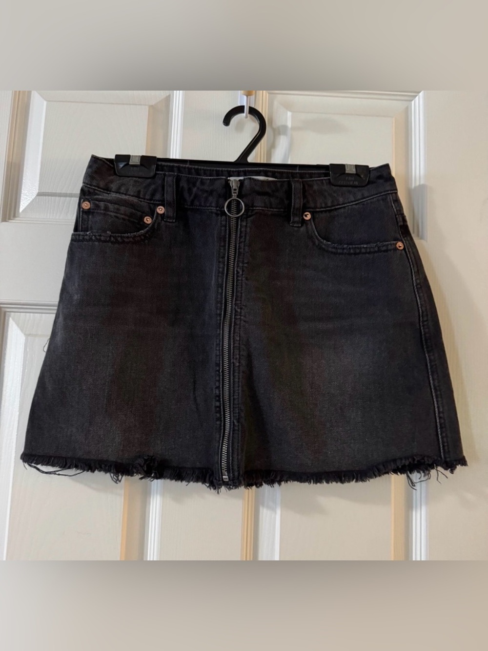 We the Free Black Cotton Denim Frayed Hem Mini Goth Whimsical Skirt Fringed 28